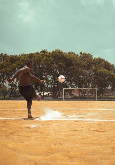 美国一客机在芝加哥机场降落时遇险 被迫复飞.